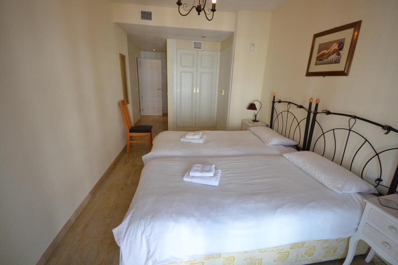Marina Real 425 Apartment Manilva Bagian luar foto